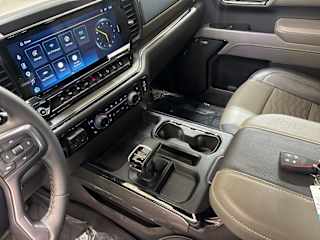 2025 Chevrolet Silverado 1500 ZR2 - Photo 32