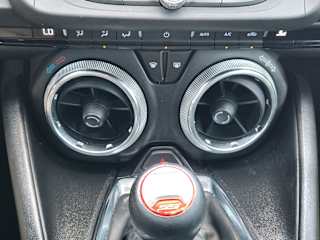 2019 Chevrolet Camaro, photo 32