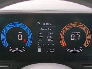 2025 Hyundai Kona SEL - Photo 21