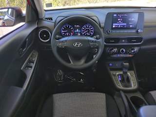 2022 Hyundai Kona SE - Photo 16