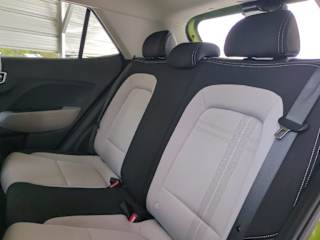 2024 Hyundai Venue SEL - Photo 18