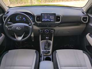 2023 Hyundai Venue SEL - Photo 8