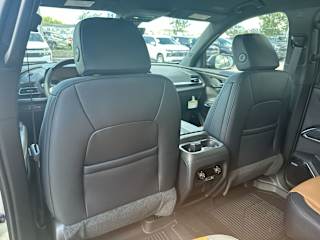2027 Chevrolet Traverse Z71 - Photo 18