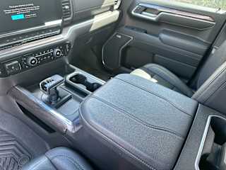 2024 Chevrolet Silverado 1500 LTZ - Photo 6