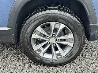 2027 Chevrolet Equinox LT - Photo 13
