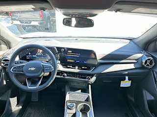 2027 Chevrolet Equinox LT - Photo 8