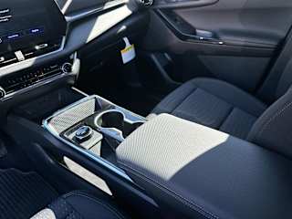2027 Chevrolet Equinox LT - Photo 20