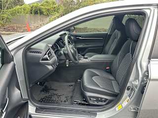2024 Toyota Camry SE - Photo 17