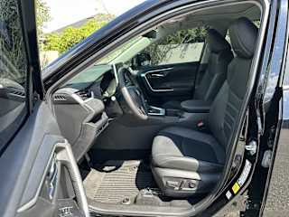 2024 Toyota RAV4 XLE Premium - Photo 17