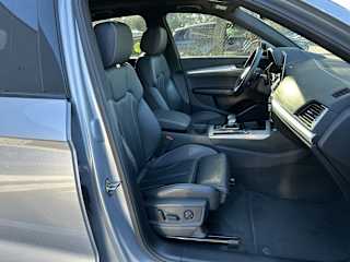 2025 Audi Q5 Premium - Photo 26
