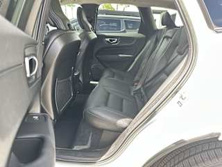 2023 Volvo XC60 Plus - Photo 18