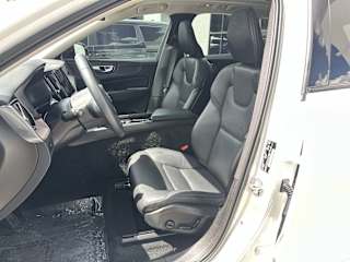 2023 Volvo XC60 Plus - Photo 16