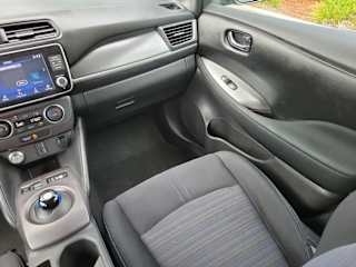 Used 2022 Nissan LEAF S with VIN 1N4AZ1BV5NC559483 for sale in West Allis, WI