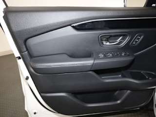 2025 Honda Pilot EX-L - Photo 33