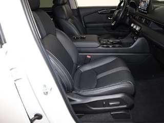 2025 Honda Pilot EX-L - Photo 17