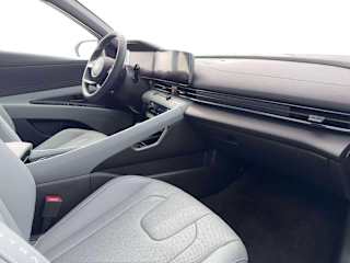 2026 Hyundai Elantra Limited - Photo 15