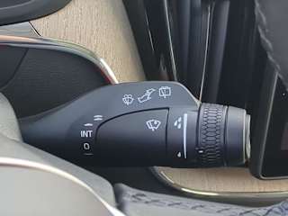 YV4M12RM4T1411994