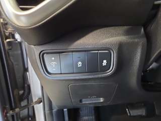 KNDJ23AU6N7836010