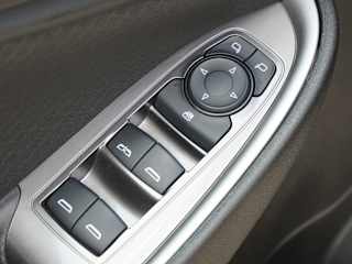 2025 Chevrolet Malibu, photo 2