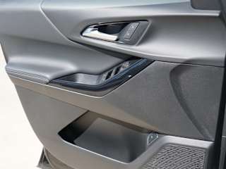 2025 Chevrolet Equinox, photo 2