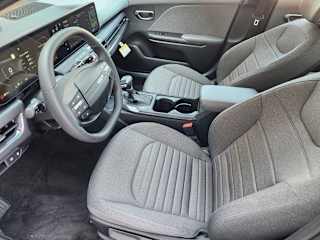 2025 Kia K4 EX - Photo 13