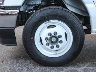 2026 Ford E-Series Cutaway Base - Photo 32