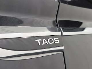 2023 Volkswagen Taos SE - Photo 31