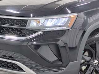 2023 Volkswagen Taos SE - Photo 30