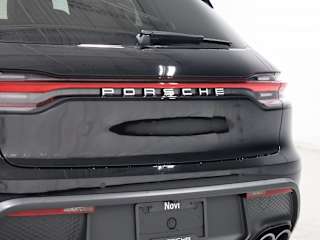 2026 Porsche Macan Base - Photo 12