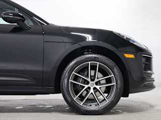 2026 Porsche Macan Base - Photo 13
