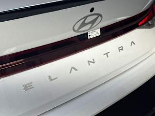 2025 Hyundai Elantra SEL - Photo 13