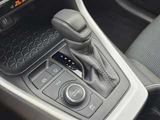 2025 Toyota RAV4 LE - Photo 20