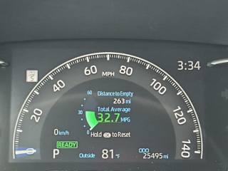 2025 Toyota RAV4 LE - Photo 21