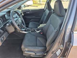 2016 Honda Accord LX - Photo 16