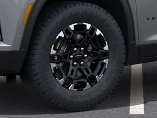 2027 Chevrolet Traverse Z71 - Photo 13