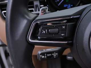 Certified 2024 Porsche Macan Base with VIN WP1AA2A57RLB07208 for sale in Maplewood, Minnesota