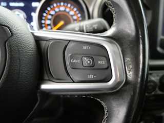 Used 2020 Jeep Gladiator Sport S with VIN 1C6HJTAG3LL121984 for sale in Maplewood, Minnesota