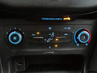 Used 2018 Ford Focus SE with VIN 1FADP3K25JL312740 for sale in Coon Rapids, Minnesota