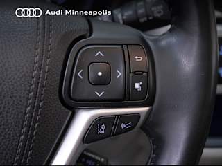 Used 2018 Toyota Highlander Limited Platinum with VIN 5TDDZRFHXJS862133 for sale in Coon Rapids, Minnesota