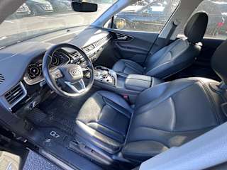 Used 2019 Audi Q7 Premium Plus with VIN WA1LAAF71KD029405 for sale in Maplewood, Minnesota
