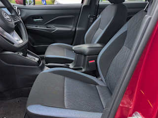 2025 Nissan Versa Sedan SV - Photo 15