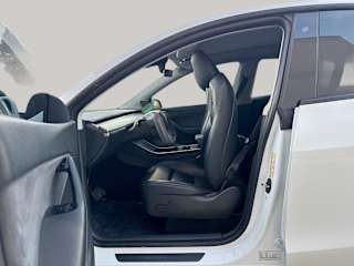 Used 2020 Tesla Model Y Long Range with VIN 5YJYGDEE0LF041633 for sale in Waukesha, WI