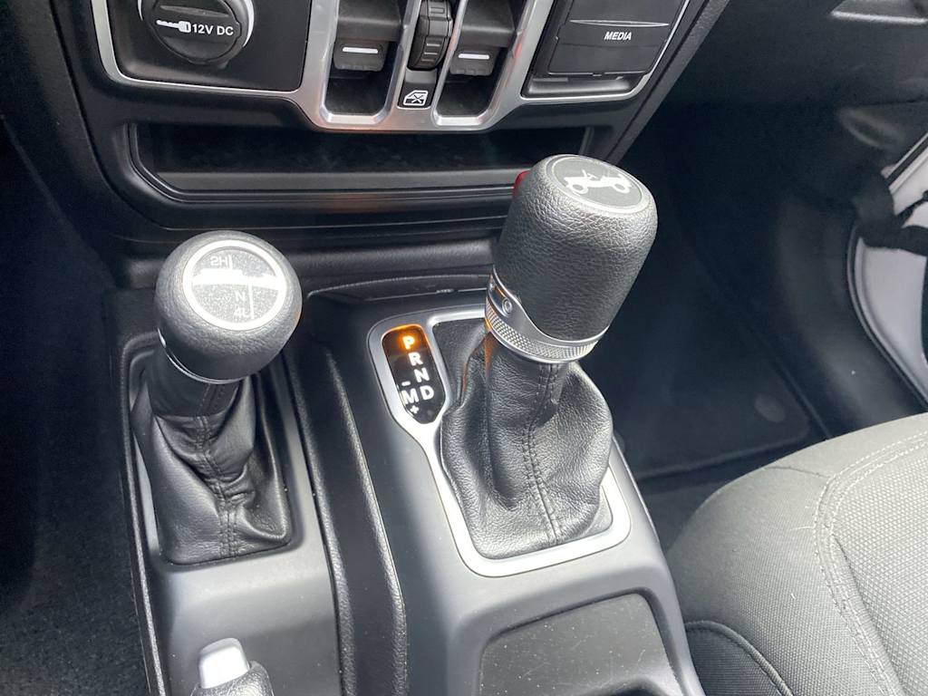 Thumbnail: 2018 Jeep Wrangler - 12