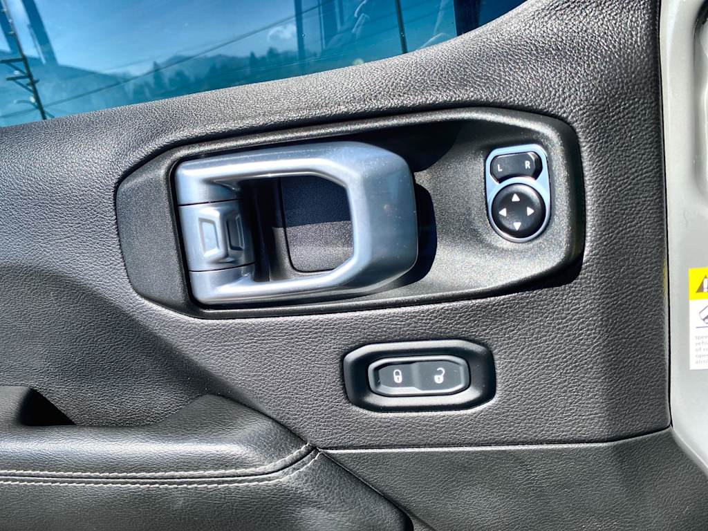 Thumbnail: 2023 Jeep Wrangler - 21