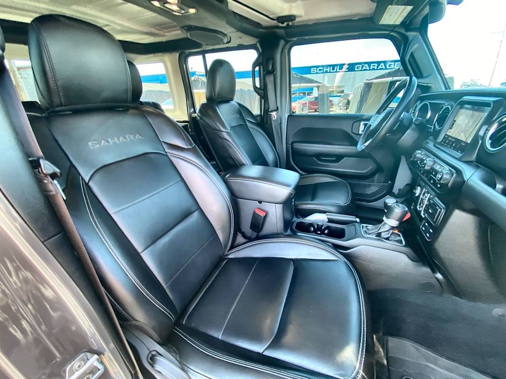 Thumbnail: 2023 Jeep Wrangler - 25
