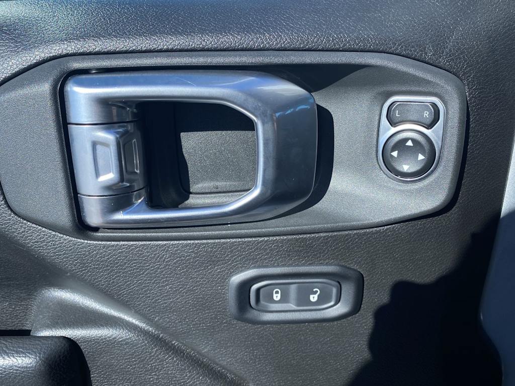 Thumbnail: 2024 Jeep Wrangler - 21