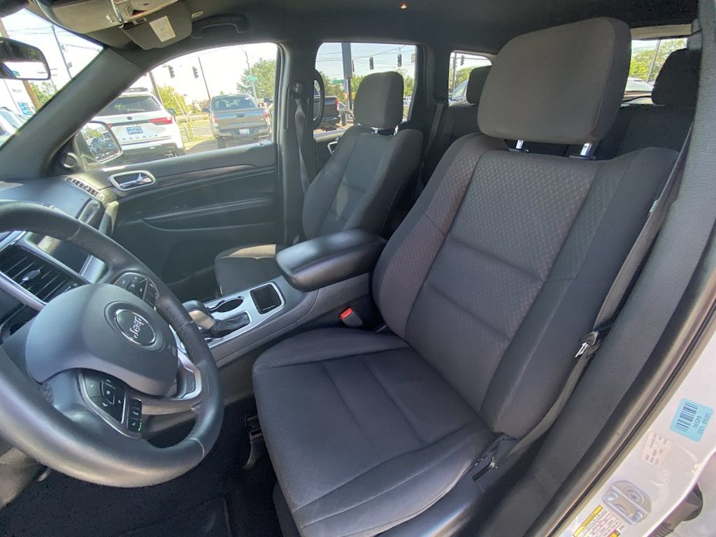 Thumbnail: 2019 Jeep Grand Cherokee - 7