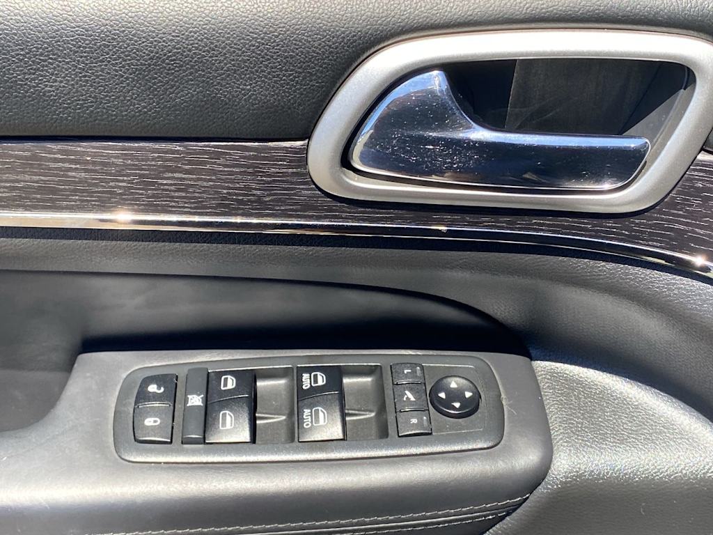 Thumbnail: 2018 Jeep Grand Cherokee - 21