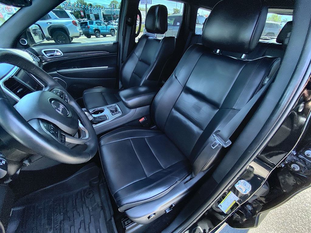 Thumbnail: 2018 Jeep Grand Cherokee - 8