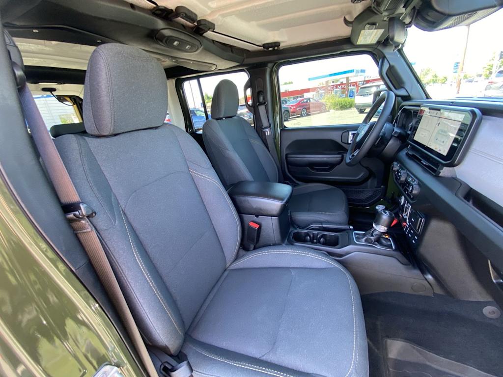Thumbnail: 2024 Jeep Wrangler - 9